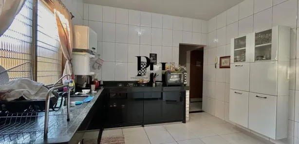 Casa com 3 Quartos à venda, 200m² no Setor Cristina II, Trindade