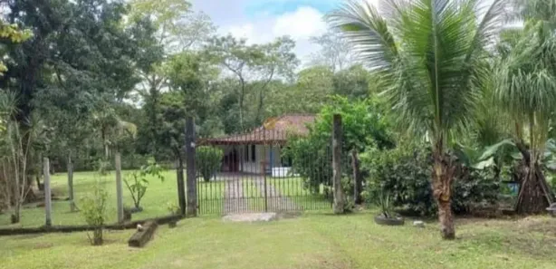 Fazenda / Sítio / Chácara com 6 Quartos à venda, 5000m² no Parada Modelo, Guapimirim