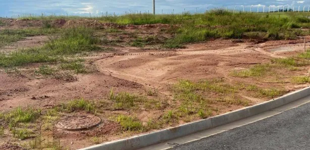 Terreno / Lote / Condomínio à venda, 331m² no Nova Itapevi, Itapevi