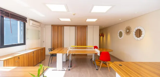 Conjunto Comercial / Sala com 1 Quarto para alugar, 47m² no Vila Izabel, Curitiba