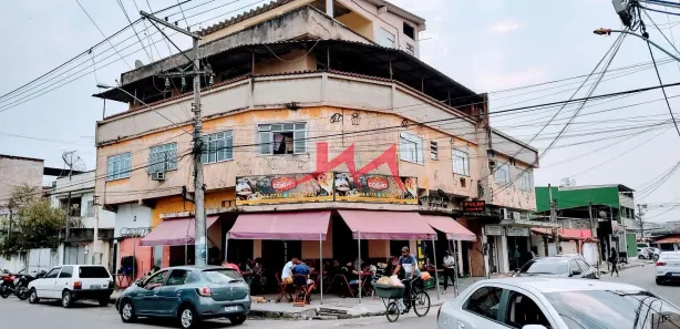 Loja / Salão / Ponto Comercial à venda, 70m² no Coelho, São Gonçalo
