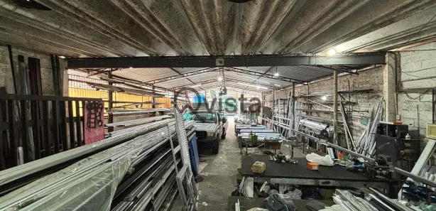 Galpão / Depósito / Armazém à venda, 300m² no Vila Ligya, Guarujá
