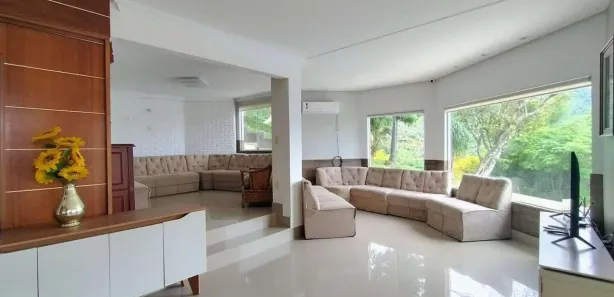 Sobrado com 4 Quartos para venda ou aluguel, 1000m² no Vila Fascina, Limeira