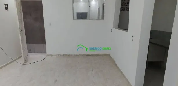 Casa com 1 Quarto para alugar, 50m² no Vila Dirce, Carapicuíba