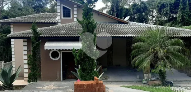 Casa de Condomínio com 2 Quartos para venda ou aluguel, 400m² no Caraguatá, Mairiporã
