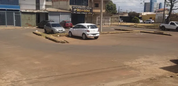 Prédio Inteiro com 1 Quarto à venda, 50m² no Samambaia Sul, Brasília