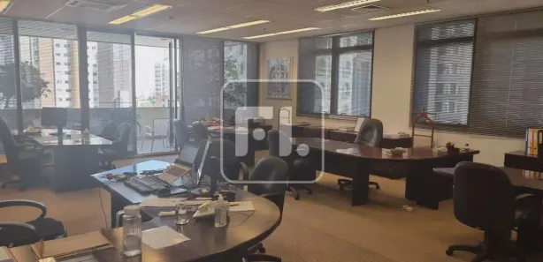 Conjunto Comercial / Sala para alugar, 800m² no Vila São Francisco (Zona Sul), São Paulo