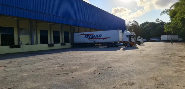 Galpão / Depósito / Armazém à venda, 9000m² no CIA, Simões Filho