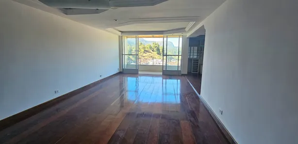 Cobertura com 4 Quartos à venda, 260m² no Valparaíso, Petrópolis