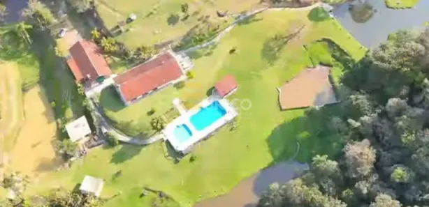 Fazenda / Sítio / Chácara à venda, 200m² no Triângulo Azul, São Lourenço da Serra