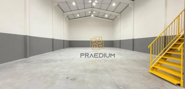 Galpão / Depósito / Armazém à venda, 345m² no Rio Pequeno, São José dos Pinhais