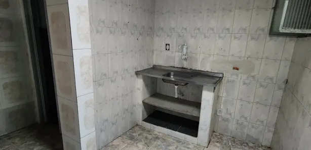 Casa de Vila com 2 Quartos para alugar, 35m² no São Domingos, Niterói