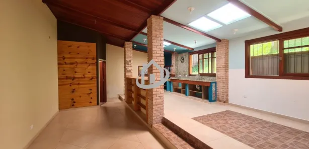 Fazenda / Sítio / Chácara com 2 Quartos à venda, 237m² no Itaquaciara, Itapecerica da Serra