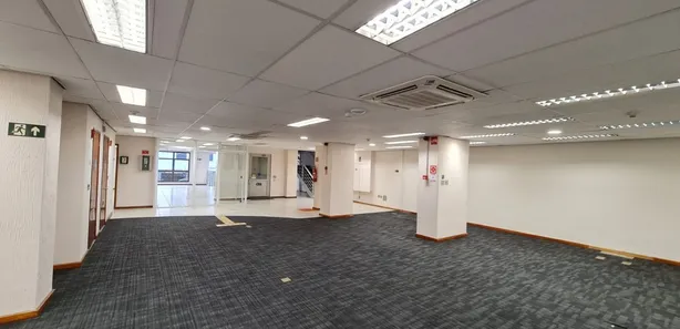 Loja / Salão / Ponto Comercial para alugar, 600m² no Centro, Pouso Alegre