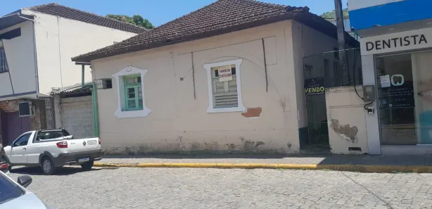 Casa Comercial à venda, 428m² no Centro, Cachoeiras de Macacu