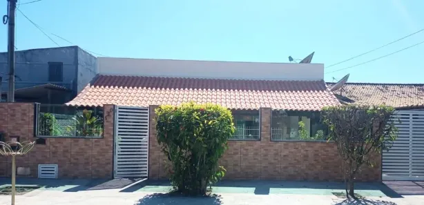 Casa com 4 Quartos à venda, 120m² no Parque Hotel, Araruama