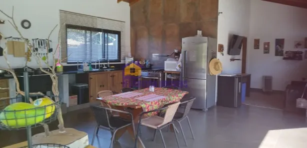 Fazenda / Sítio / Chácara com 2 Quartos à venda, 300m² no Curral, Ibiúna