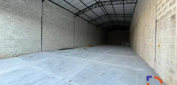 Galpão / Depósito / Armazém para alugar, 300m² no Recreio, Rio das Ostras
