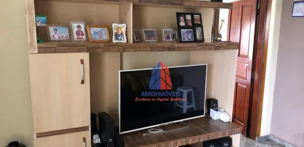 Sobrado com 3 Quartos à venda, 184m² no Vila Cordenonsi, Americana