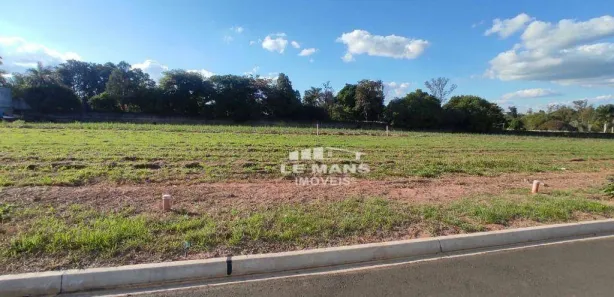 Terreno / Lote / Condomínio à venda, 176m² no Centro, Saltinho