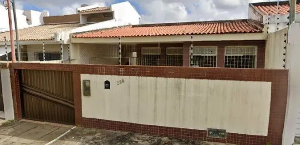 Casa com 3 Quartos para alugar, 300m² no Suíça, Aracaju