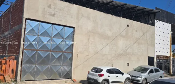 Galpão / Depósito / Armazém para alugar, 608m² no Enseada das Gaivotas, Rio das Ostras