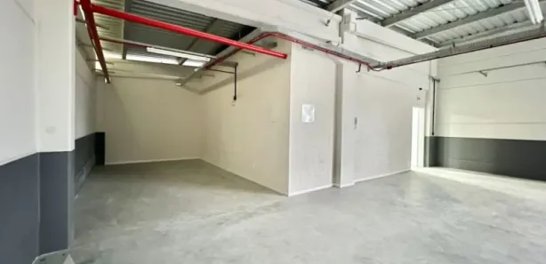 Conjunto Comercial / Sala para alugar, 300m² no Do Salto, Blumenau