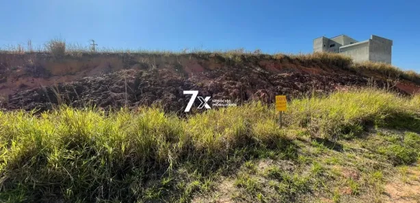 Terreno / Lote / Condomínio à venda, 300m² no Jardim Jalisco, Resende