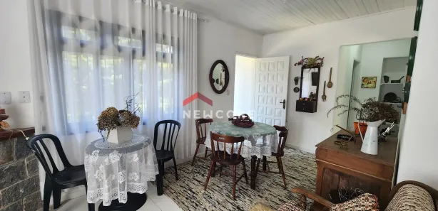 Casa de Condomínio com 2 Quartos à venda, 100m² no Vale Encantado, Campos do Jordão