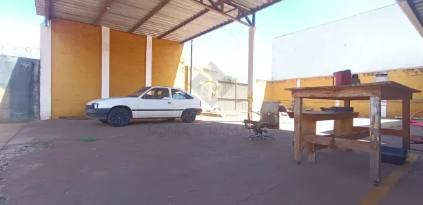 Loja / Salão / Ponto Comercial para alugar, 370m² no , Cravinhos
