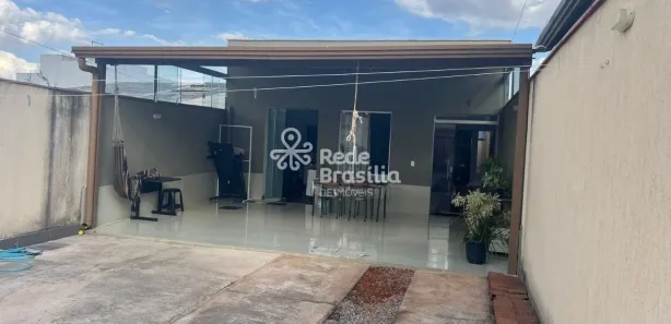 Casa de Condomínio com 3 Quartos à venda, 238m² no Setor Habitacional Contagem, Brasília