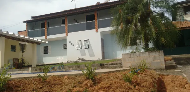 Sobrado com 3 Quartos à venda, 200m² no Parque Florianópolis, Jaguariúna