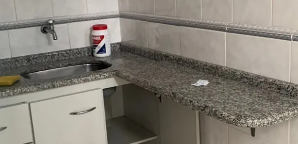 Prédio Inteiro para venda ou aluguel, 800m² no Bom Jesus, Campo Largo