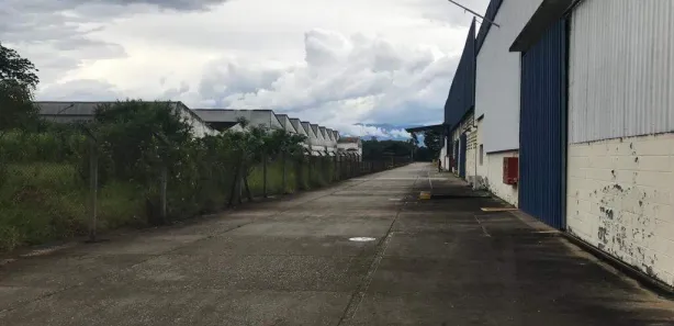 Galpão / Depósito / Armazém à venda, 8000m² no Loteamento Industrial Água Preta, Pindamonhangaba