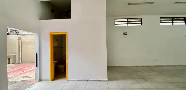 Galpão / Depósito / Armazém para alugar, 200m² no Ponta da Praia, Santos