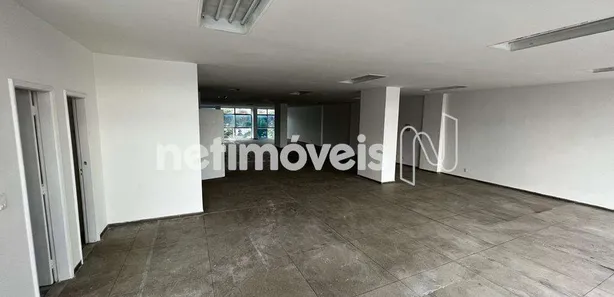 Prédio Inteiro para alugar, 675m² no Centro, Duque de Caxias