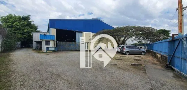 Galpão / Depósito / Armazém à venda, 2100m² no Jardim Eloyna, Pindamonhangaba