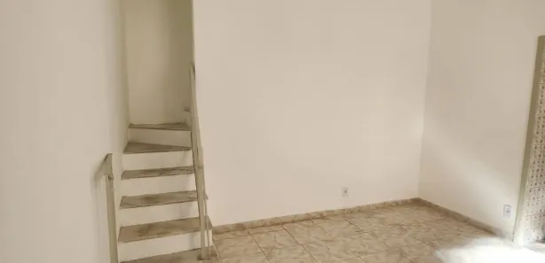 Sobrado com 2 Quartos para alugar, 100m² no Centro, Niterói