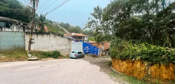 Terreno / Lote / Condomínio com 1 Quarto à venda, 2054m² no Parque do Governador, Rio Grande da Serra