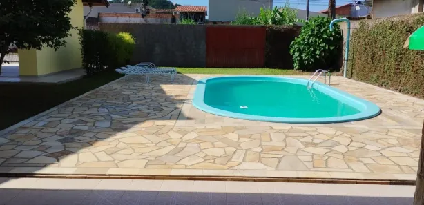 Casa com 3 Quartos para alugar, 200m² no São Francisco de Assis, Camboriú