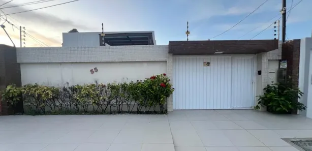 Casa com 3 Quartos à venda, 175m² no Aeroporto, Aracaju