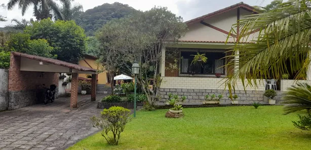 Fazenda / Sítio / Chácara com 4 Quartos à venda, 1200m² no Cantagalo, Guapimirim