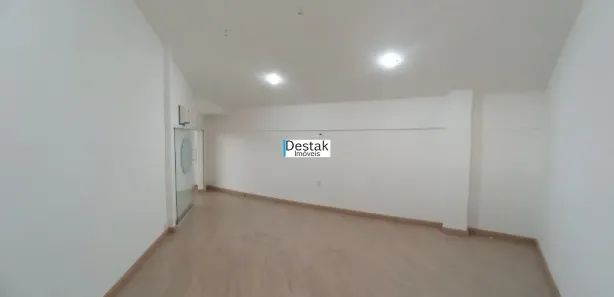 Loja / Salão / Ponto Comercial à venda, 51m² no Vila Julieta, Resende