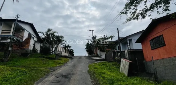 Casa com 2 Quartos para alugar, 75m² no Ceará, Criciúma