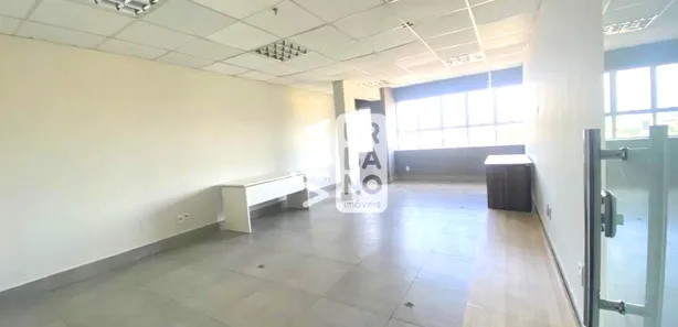 Conjunto Comercial / Sala para alugar, 79m² no Vila Santa Cecília, Volta Redonda