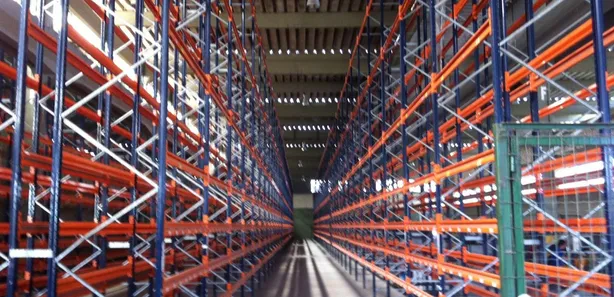 Galpão / Depósito / Armazém com 1 Quarto para venda ou aluguel, 13000m² no , Simões Filho