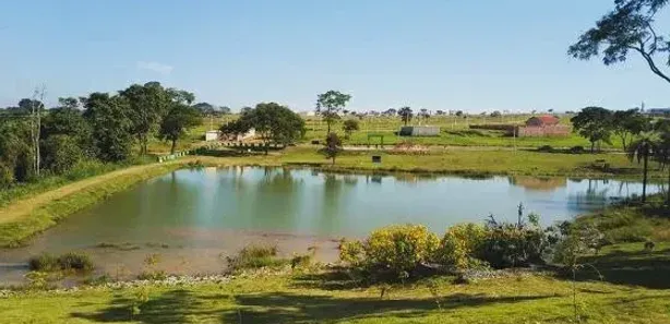 Casa de Condomínio com 2 Quartos à venda, 300m² no Setor Central, Brasília