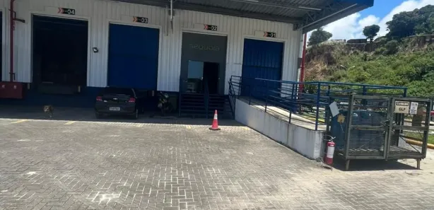 Galpão / Depósito / Armazém com 4 Quartos para alugar, 1440m² no Jardim Jordão, Jaboatão dos Guararapes