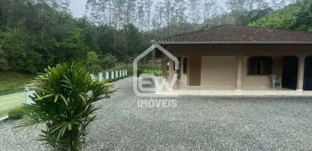 Fazenda / Sítio / Chácara com 3 Quartos à venda, 200m² no , Massaranduba