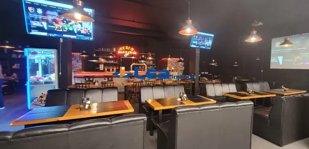 Loja / Salão / Ponto Comercial à venda, 100m² no Vila das Acácias, Poá